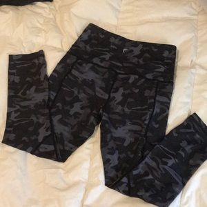 Zyia Camo Leggings